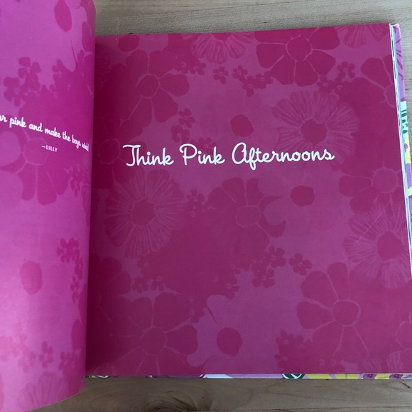 πΈπ Essentially Lilly: A Guide to Colorful Entertaining by Lilly Pulitzer ππΈ - Picture 3 of 16